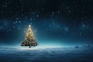 a yuletide sentinela, uma Nevado Natal árvore foto