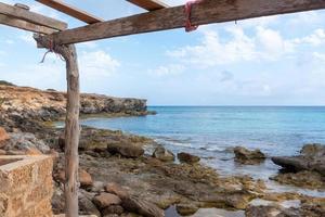 praia de formentera de calo d es mort nas ilhas baleares foto