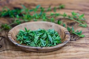 salgadas satureja hortensis deliciosas ervas de cozinha foto