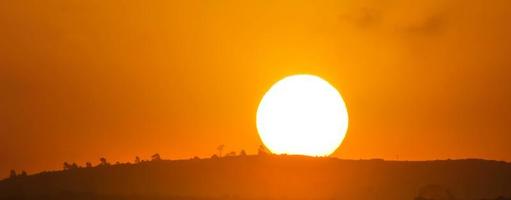 um pôr do sol louco na áfrica do sul, vistas da áfrica do sul foto