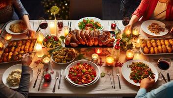 grupo do amigos tendo jantar juntos às lar. Natal, Novo ano conceito. ai gerado. foto