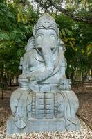 estátua dentro Budha Éden parque, dentro Portugal foto