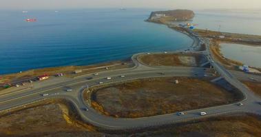 visão geral aérea da faixa sedanka-patroclus. vladivostok, rússia foto