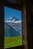 panorama do a Alpes dentro França dentro verão foto