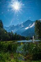 panorama do a Alpes dentro França dentro verão foto