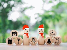 de madeira boneco de neve com Natal ícones para Natal decorações fundo foto