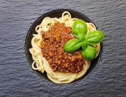 espaguete à bolonhesa com molho de tomate foto