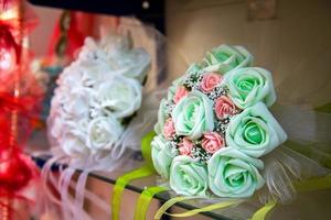 buquê de casamento colorido lindas flores românticas foto