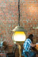 lâmpada vintage decorativa em café
