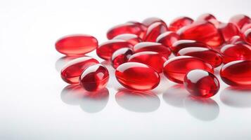 transparente vermelho vitaminas em uma luz fundo foto