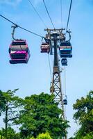 Cingapura, agosto 14, 2023, sentosa cabo carro é uma gôndola lift foto