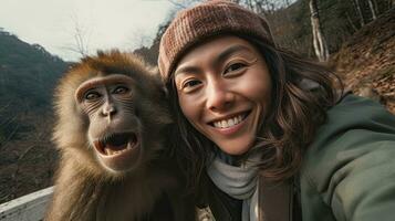 retrato lindo mulher falando selfie com macaco ai generativo foto