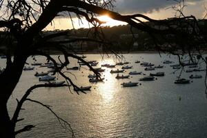 costa brava e caminho costeiro ao longo da costa acidentada do norte da catalunha, espanha foto