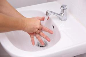 lavagem saudável das mãos foto