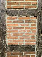 bela textura de velhas paredes de tijolos de enxaimel vintage encontradas na alemanha. foto