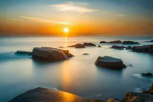 a Sol sobe sobre a oceano e pedras. gerado por IA foto