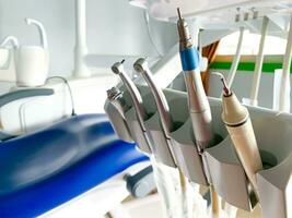 odontologia instrumentos dentro Dentistas escritório. dental fundo foto