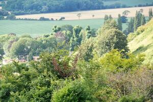 a maioria lindo britânico campo panorama às apontador badalos vale do Inglaterra Luton, Reino Unido. imagem estava capturado em Junho 24, 2023 foto