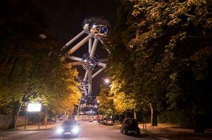 atomium construção dentro Bruxelas foto