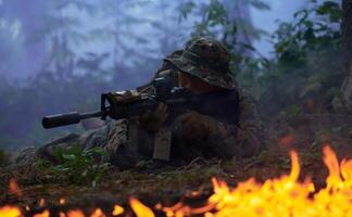 soldado em ação foto