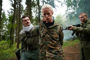 terroristas foi capturar mulher soldado viva foto