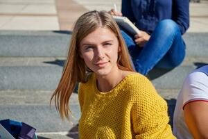 retrato de jovem estudante foto