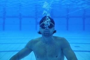 piscina debaixo d'água foto