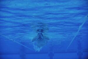 piscina debaixo d'água foto