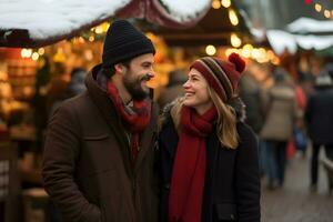 jovem casal em Natal mercado, inverno clima atmosfera, goza feriado compras. ai generativo foto