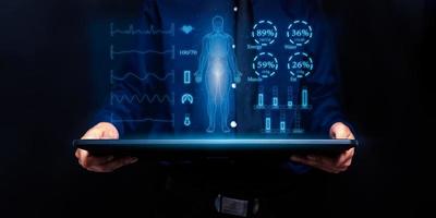 tela de holograma, escaneie o corpo, mostre os nutrientes do corpo foto