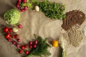 fresco legumes. útil e saudável comendo foto