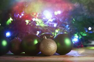 colorida Natal árvore decorativo brinquedo bolas foto