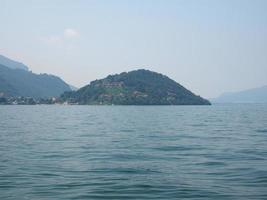 vista do lago iseo foto