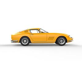 impressionante amarelo vintage Esportes carro - isolado em branco fundo foto