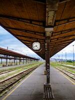 abandonado trem estação foto