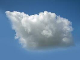 branco solteiro nuvem sobre azul céu fundo. fofo cumulus nuvem forma foto