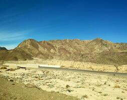 ponte dentro a deserto, Sinai montanhas, colinas foto