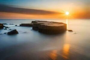 uma grandes exposição fotografia do uma pôr do sol sobre a oceano. gerado por IA foto