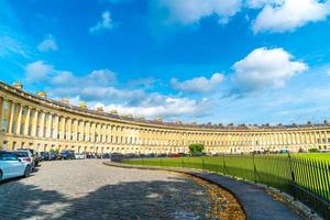 banho, inglaterra - 30 de agosto de 2019 - o famoso crescente real em bath somerset inglaterra, reino unido. foto