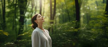 harmonia, fechar para natureza conceitos, uma jovem fêmea levar profundo respiração fresco ar dentro a verde floresta madeiras. noivando corpo e mente com natureza, olhos fechado. conceito do calma, meditação. ai generativo foto