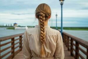 mulheres trança Penteado Veja a partir de costas profissional publicidade fotografia ai gerado foto