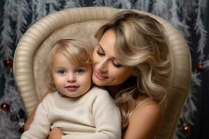 uma cenário do uma bonita jovem mãe com Loiras cabelo e dela pequeno filha sentado em uma cadeira dentro frente do uma Natal árvore, ai generativo foto