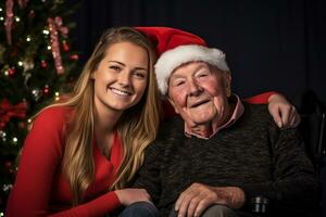 uma cenário do uma sorridente filha e dela idosos pai dentro uma cadeira de rodas em Natal dia, ai generativo foto