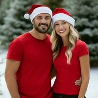 ai gerado uma lindo casal, ambos estão vestindo vermelho Camisetas e santa Natal chapéus foto