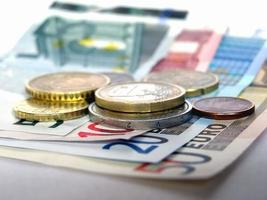 moedas e notas de euros