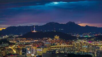 Seul cidade Horizonte e centro da cidade e arranha-céu Visão do Seul às noite é a melhor Visão e lindo do sul Coréia. foto