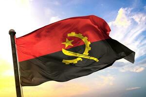 Angola 3d Renderização bandeira acenando isolado céu e nuvem fundo foto