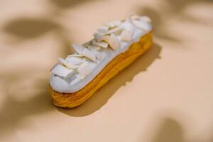 eclairs com baunilha Esmalte fechar acima foto