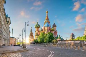 Catedral de São Basílio na Praça Vermelha de Moscou, Rússia foto