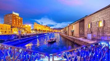 vista da cidade de otaru, canal e armazém histórico do Japão, sapporo foto